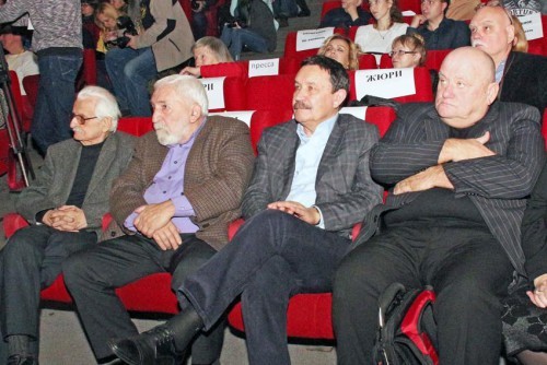 83f915d3fef2db0f1f6901c9bb56ae40