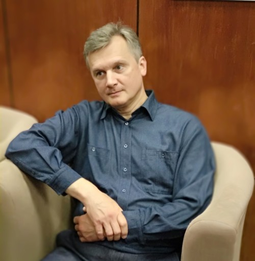 Киновед Александр Семенюк